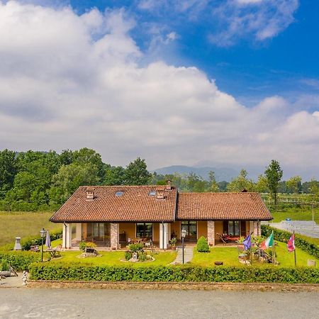 Вилла Agriturismo Il Nido Di Bacco Салуццо Экстерьер фото