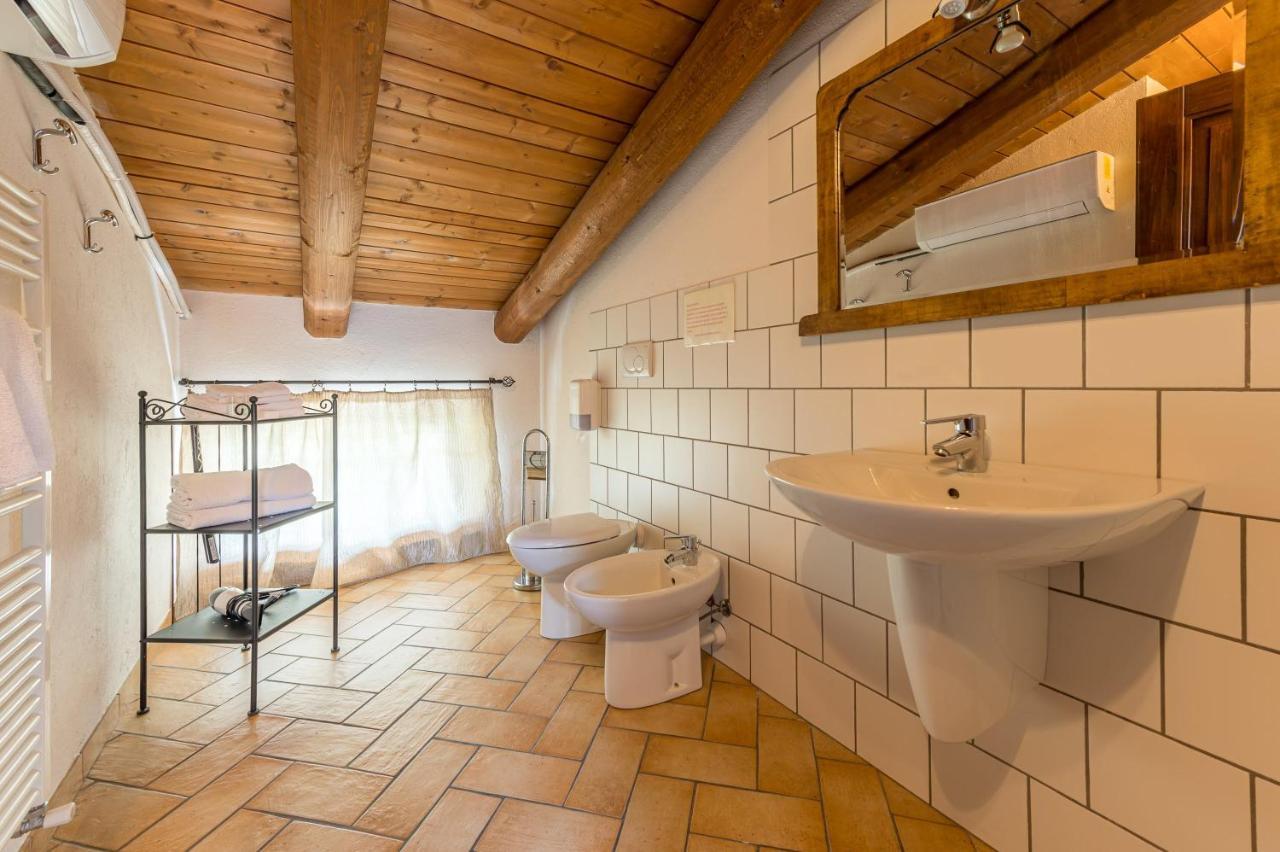 Вилла Agriturismo Il Nido Di Bacco Салуццо Экстерьер фото